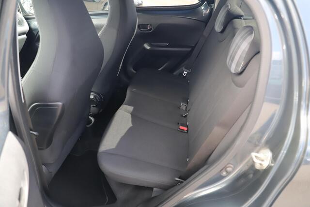 Peugeot 108 1.0 e-VTi Active Airco Radio Bluetooth Donkere Ramen Elektrische Ramen