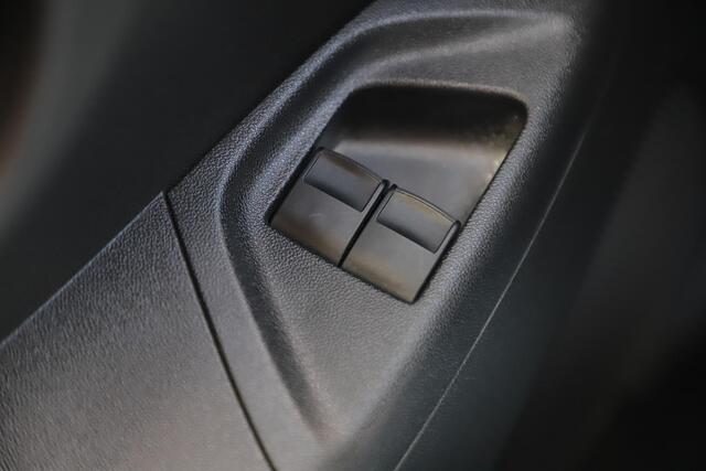 Peugeot 108 1.0 e-VTi Active Airco Radio Bluetooth Donkere Ramen Elektrische Ramen