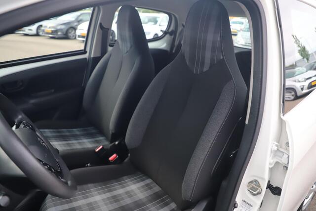 Peugeot 108 1.0 e-VTi Active Airco Radio Bluetooth Elektrische Ramen