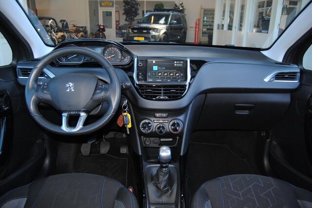 Peugeot 2008 1.2 PureT. Signature || 6 maanden garantie