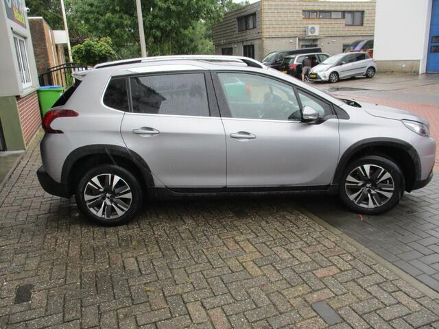 Peugeot 2008 1.2 PureTech Allure Pano Trekhaak