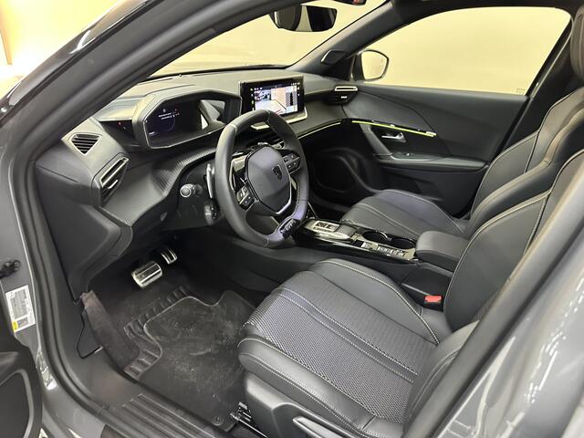 Peugeot 2008 1.2 PureTech 130 GT, 130Pk, 2024, 1ste eigenaar, BTW auto, Carplay, Rondom zicht camera, 4 seizoenen banden, Getinte ruiten, Navigatie, Adaptieve cruise control,