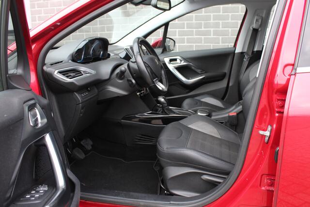 Peugeot 2008 1.2 PureTech Allure / Carplay / Clima / PDC / N.A.P.