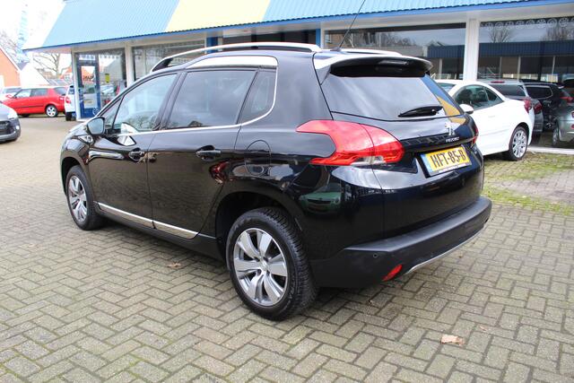 Peugeot 2008 1.2i "Allure" Navi - Cruise - Panoramadak !!! 110 Pk