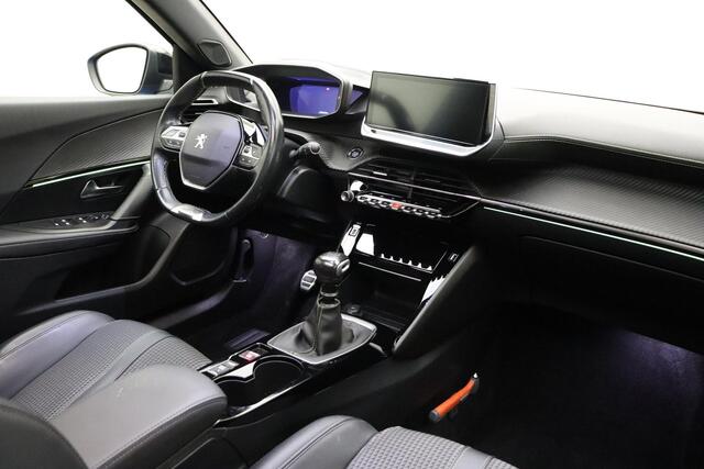 Peugeot 2008 1.2 PureTech GT 130pk | Panorama dak | Trekhaak | Full LED | Navigatie | Camera | 3D-Cockpit | 1e Eigenaar
