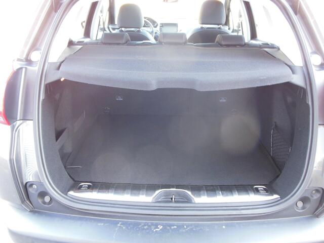 Peugeot 2008 1.2 PureTech Allure staat in Hoogeveen