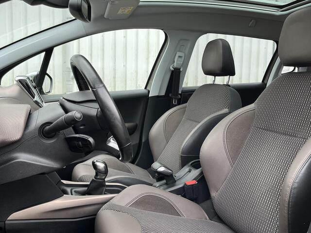 Peugeot 2008 1.2 PureTech Allure | Pano-Dak/Trekh./Full Map Navi/Privacy Glass/Clima/Cruise