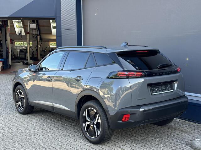 Peugeot 2008 1.2 Turbo 100 PK Allure | Bouwjaar 2025 | Stoelverwarming | Navigatie Via Telefoon | 360 Graden Camera | Keyless Entry /Start | Dode Hoek Detectie | Climate Control | LED Verlichting | Cruise Control Adaptief | 17" Lichtmetalen Velgen | Hoge Zitpositie | 