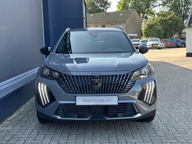 Peugeot 2008 1.2 Turbo 100 PK Allure | Bouwjaar 2025 | Stoelverwarming | Navigatie Via Telefoon | 360 Graden Camera | Keyless Entry /Start | Dode Hoek Detectie | Climate Control | LED Verlichting | Cruise Control Adaptief | 17" Lichtmetalen Velgen | Hoge Zitpositie | 