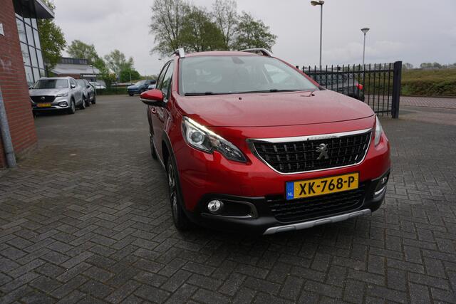 Peugeot 2008 1.2 PURETECH 131PK ALLURE LUXE DECEMBER 2016 ANDROID-APPLECARPLAY NAVIGATIE ECC AIRCO CRUISECONTROL AFN.TREKHAAK 16INCH LMV PARKEERSENSOREN PRIVACYGLAS ENZ...