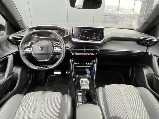 Peugeot 2008 1.2T 130pk Automaat GT | Camera voor & achter | Dodehoek detectie | Navigatie | Keyless | Climate Control | LED