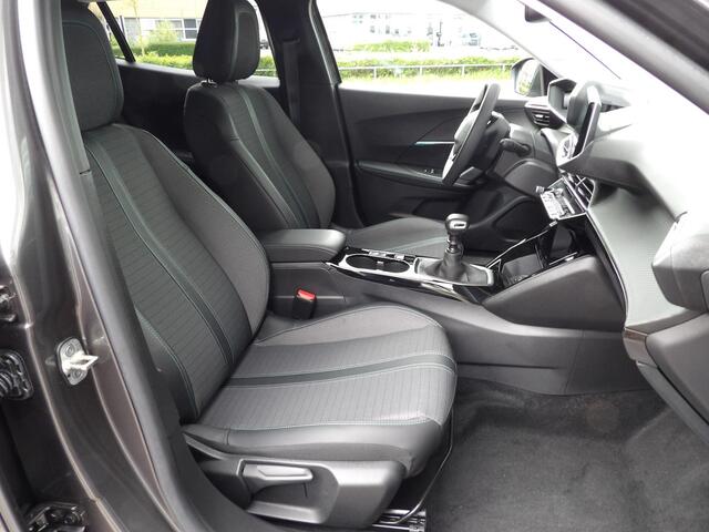 Peugeot 2008 1.2 PureTech 130pk Allure Pack Airco Navi Camera Carplay 38021km