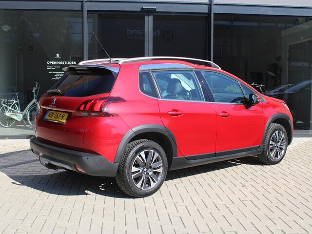 Peugeot 2008 1.2 PureTech 110PK Allure Trekhaak Achteruitrijcamera, Panoramadak