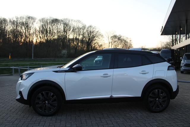 Peugeot 2008 1.2 PureTech GT-Line 130pk - Navigatie - Cruise - Camera - Virtual cockpit - Trekhaak - Rijklaar