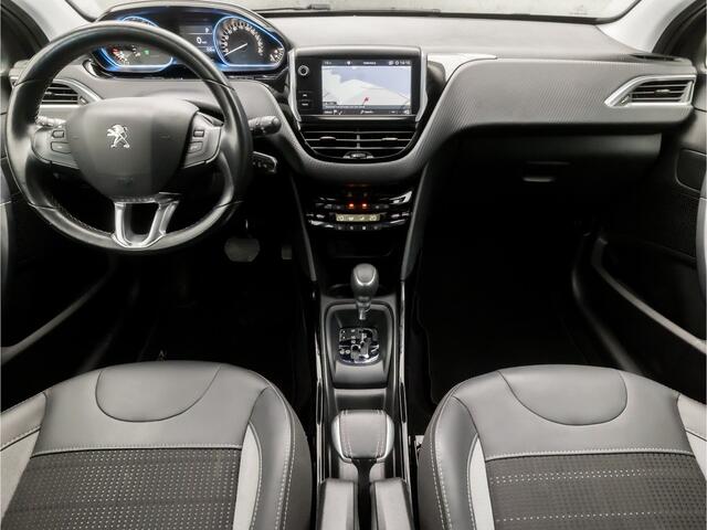 Peugeot 2008 1.2 PureTech Sport Automaat (APPLE CARPLAY, NAVIGATIE, CLIMATE, LEDER, CRUISE, SPORTSTOELEN, PARKEERSENSOREN, CRUISE, NIEUWE APK, NIEUWSTAAT)
