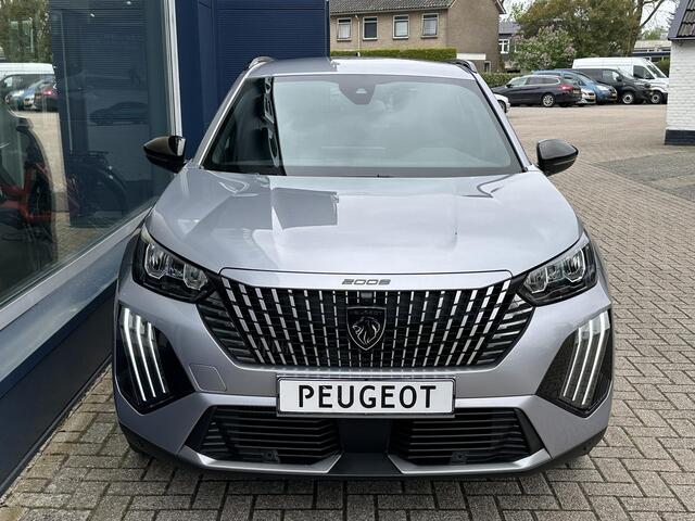 Peugeot 2008 1.2 Hybrid 145 PK Allure | 2025 Auto | Hybride Elektrisch rijden met Automaat | Parkeercamera 360 graden | Stoelverwarming | LED Verlichting | Navigatie via Telefoon | 17" Lichtmetalen Velgen | Cruise & Climate Control | Dode Hoek Bewaking |