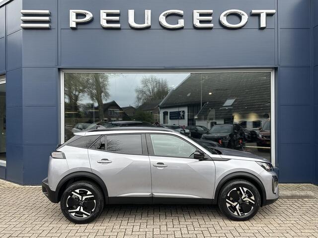 Peugeot 2008 1.2 Hybrid 145 PK Allure | 2025 Auto | Hybride Elektrisch rijden met Automaat | Parkeercamera 360 graden | Stoelverwarming | LED Verlichting | Navigatie via Telefoon | 17" Lichtmetalen Velgen | Cruise & Climate Control | Dode Hoek Bewaking |