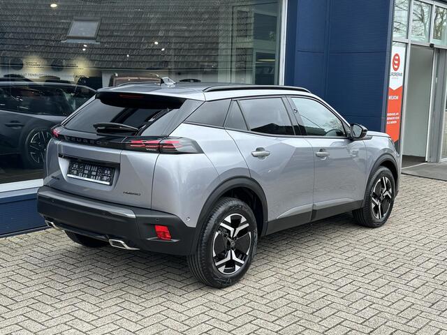 Peugeot 2008 1.2 Hybrid 145 PK Allure | 2025 Auto | Hybride Elektrisch rijden met Automaat | Parkeercamera 360 graden | Stoelverwarming | LED Verlichting | Navigatie via Telefoon | 17" Lichtmetalen Velgen | Cruise & Climate Control | Dode Hoek Bewaking |