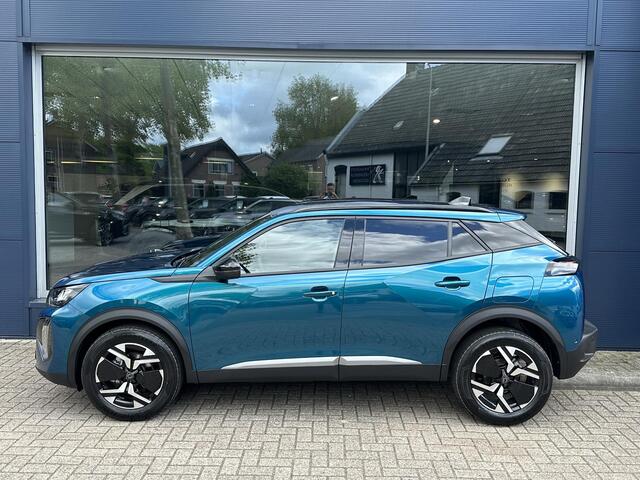 Peugeot 2008 1.2 Allure 100pk Nieuwe kleur! | Bouwjaar 2025 | Stoelverwarming | Navigatie Via Telefoon | 360 Graden Camera | Dode Hoek Detectie | Climate Control | LED Verlichting | Cruise Control Adaptief | 17" Lichtmetalen Velgen | Hoge Zitpositie | Half Lederen Bek