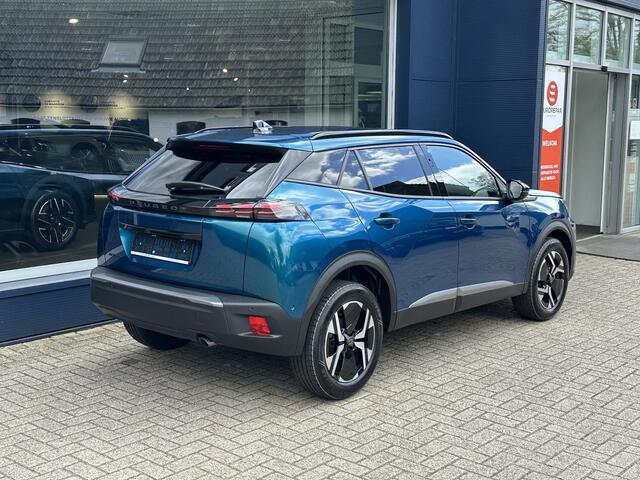Peugeot 2008 1.2 Allure 100pk Nieuwe kleur! | Bouwjaar 2025 | Stoelverwarming | Navigatie Via Telefoon | 360 Graden Camera | Dode Hoek Detectie | Climate Control | LED Verlichting | Cruise Control Adaptief | 17" Lichtmetalen Velgen | Hoge Zitpositie | Half Lederen Bek