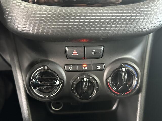 Peugeot 2008 1.2 PureTech Signature 51050 km NAP | Carplay | PDC | Navi | Cruise.