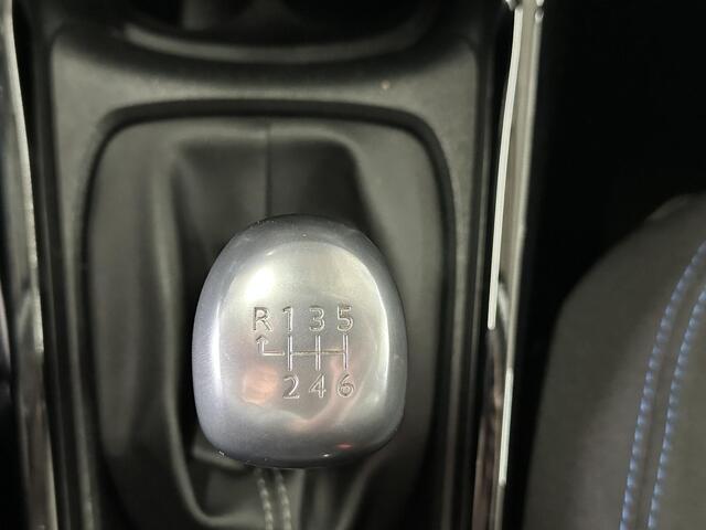 Peugeot 2008 1.2 PureTech Signature 51050 km NAP | Carplay | PDC | Navi | Cruise.