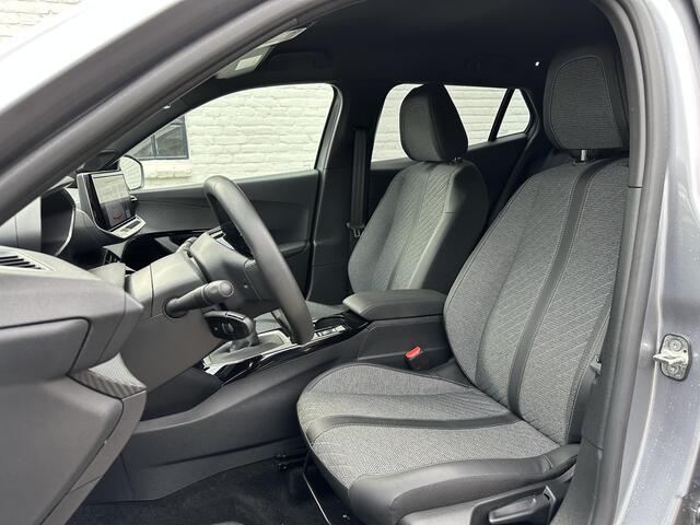 Peugeot 2008 1.2 Turbo 100 PK Allure | 12-2023 Auto ! | Navigatie | Trekhaak 1200 KG | Climate Control | Parkeersensoren | LED Verlichting | Hoge Zitpositie | Dakrails | Cruise Control | 17" Lichtmetalen Velgen |