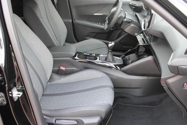 Peugeot 2008 1.2 PureTech 100pk Allure Airco Camera V+A Carplay 6594km