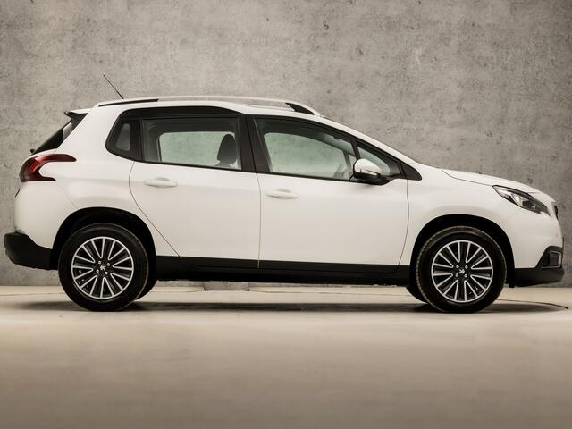 Peugeot 2008 1.2 PureTech Sport Automaat (APPLE CARPLAY, NAVIGATIE, CAMERA, CLIMATE, CRUISE, SPORTSTOELEN, PARKEERSENSOREN, NIEUWE APK, NIEUWSTAAT)