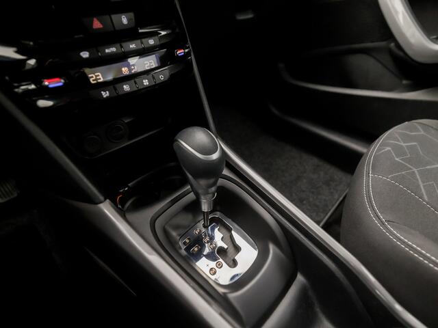 Peugeot 2008 1.2 PureTech Sport Automaat (APPLE CARPLAY, NAVIGATIE, CAMERA, CLIMATE, CRUISE, SPORTSTOELEN, PARKEERSENSOREN, NIEUWE APK, NIEUWSTAAT)