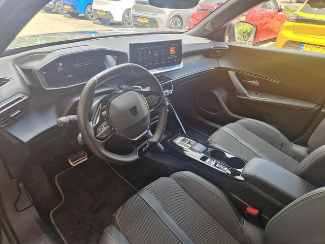 Peugeot 2008 1.2 PureTech 130 GT | Navigatie | Climate & Cruise Control | Inductie Lader | Achteruitrijd Camera | Apple Carplay/Android Auto |