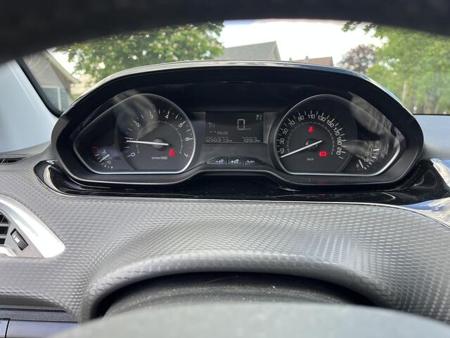 Peugeot 2008 1.2 PureTech Active Automaat