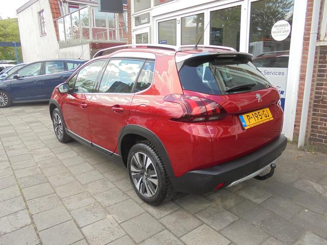 Peugeot 2008 1.2 PureTech Allure Automaat, Cruise Controle, Airco, Navigatie, Trekhaak, Achteruitrijhulp