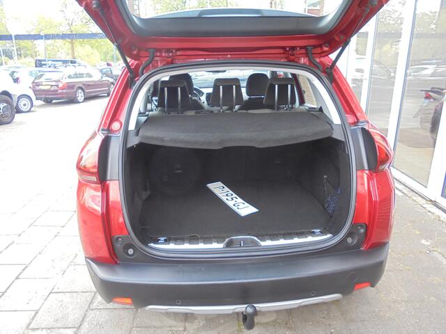 Peugeot 2008 1.2 PureTech Allure Automaat, Cruise Controle, Airco, Navigatie, Trekhaak, Achteruitrijhulp