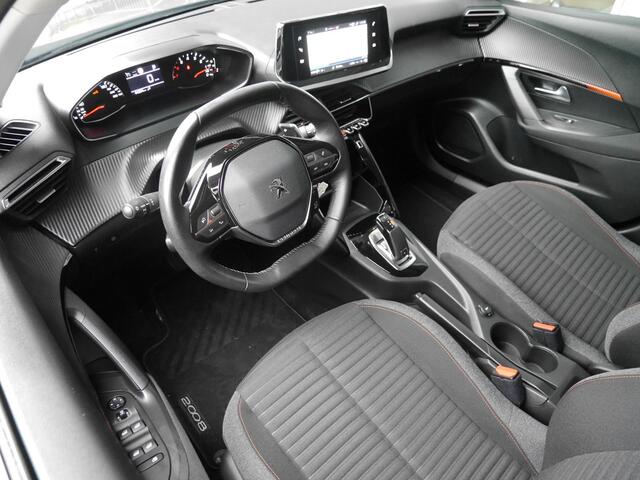Peugeot 2008 1.2 130PK Automaat Active | Parkeersensoren achter | Navigatie | Lichtmetalen velgen | Led verlichting | Airco | Cruise control | Apple carplay & Android auto