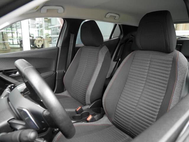 Peugeot 2008 1.2 130PK Automaat Active | Parkeersensoren achter | Navigatie | Lichtmetalen velgen | Led verlichting | Airco | Cruise control | Apple carplay & Android auto