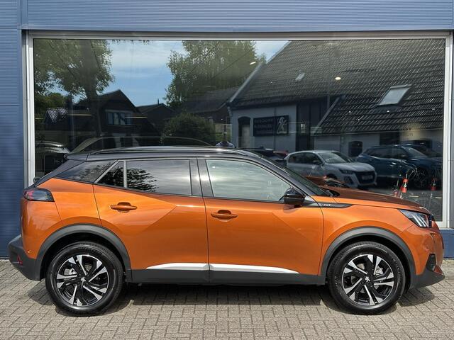 Peugeot 2008 1.2 Turbo 130PK GT | Lage Km stand: 35000 | Automaat | Navigatie | Climate Control | LED Verlichting | Stoelverwarming | Parkeersensoren | Camera | Luxe Uitvoering | Zwart Dak.
