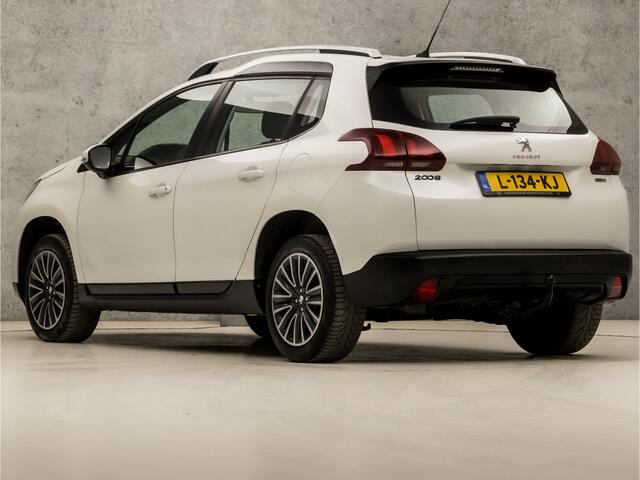 Peugeot 2008 1.2 PureTech Sport (NAVIGATIE, CRUISE, PARKEERSENSOREN, TREKHAAK, SPORTSTOELEN, ELEK PAKKET, XENON, NIEUWSTAAT)