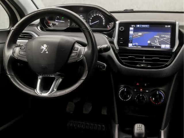 Peugeot 2008 1.2 PureTech Sport (NAVIGATIE, CRUISE, PARKEERSENSOREN, TREKHAAK, SPORTSTOELEN, ELEK PAKKET, XENON, NIEUWSTAAT)