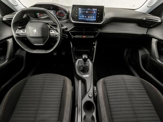 Peugeot 2008 1.2 PureTech Sport (APPLE CARPLAY, LANE ASSIST, SPORTSTOELEN, PARKEERSENSOREN, CRUISE, DAB+, NIEUWE APK, NIEUWSTAAT)