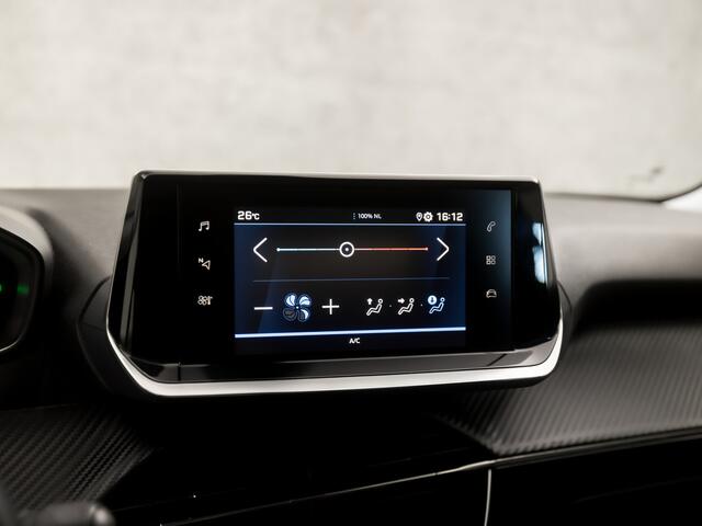 Peugeot 2008 1.2 PureTech Sport (APPLE CARPLAY, LANE ASSIST, SPORTSTOELEN, PARKEERSENSOREN, CRUISE, DAB+, NIEUWE APK, NIEUWSTAAT)