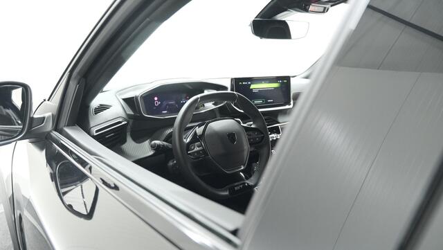 Peugeot 2008 PureTech 130 EAT8 GT | 360 Camera | Adaptieve Cruise Control | Dodehoekdetectie | Apple Carplay