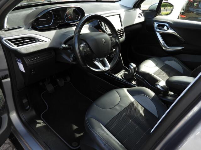Peugeot 2008 1.2 110PK PURETECH ALLURE TREKHAAK