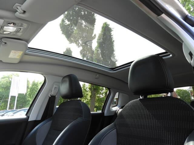Peugeot 2008 1.2 110PK PURETECH ALLURE TREKHAAK