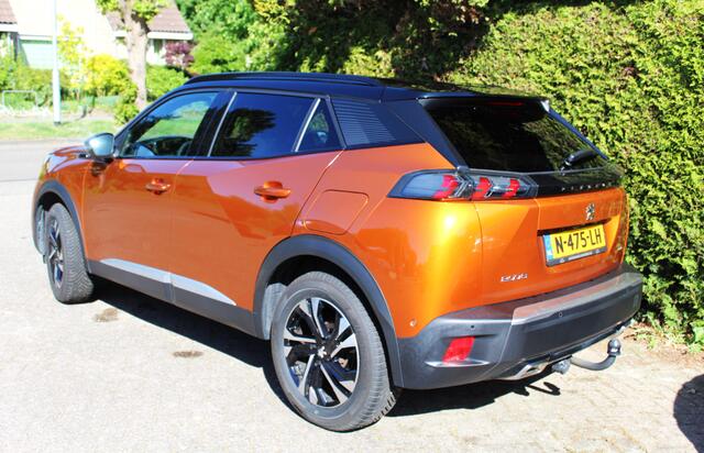 Peugeot 2008 automaat 1.2 Pure Tech GT