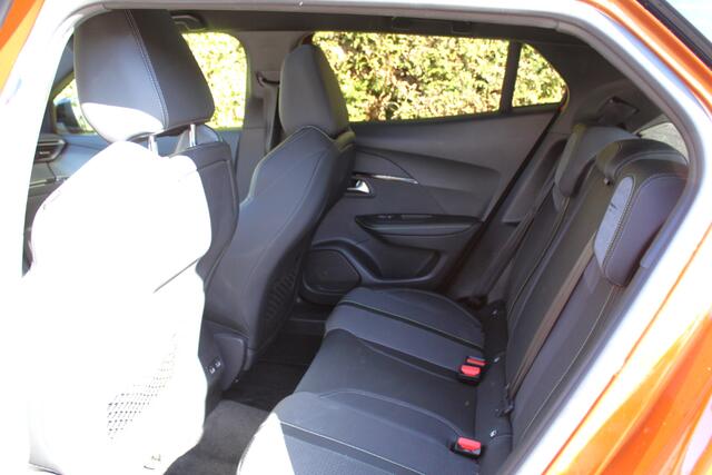 Peugeot 2008 automaat 1.2 Pure Tech GT