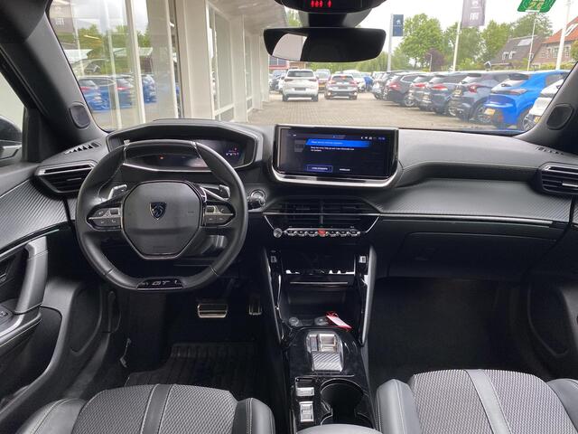 Peugeot 2008 1.2 PureTech 130 GT Alcantara pakket | Stoelverwarming met massage functie | Navigatie | Climate & Cruise control | Camera V+A |