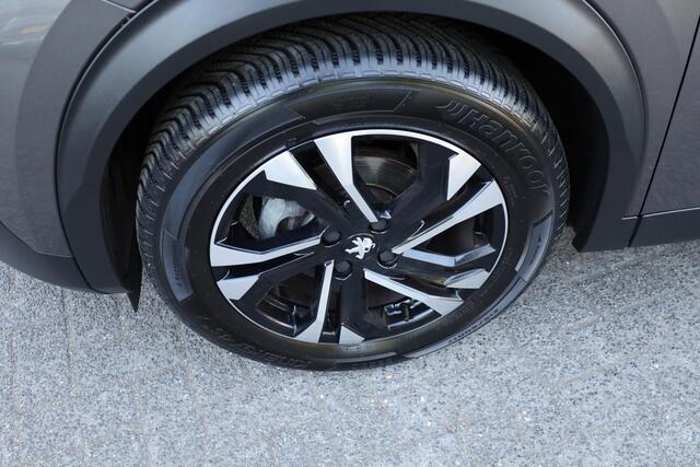 Peugeot 2008 1.2 PureTech Allure Pack CAMERA CRUISE CARPLAY DAB STOELVERW. HALF-LEDER 17"LMV ALL-SEASONS PDC