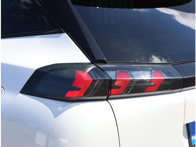 Peugeot 2008 1.2 130PK GT-Line | Navigatie | Keyless | Adaptive Cruise Control | Climate Control | Camera | LED | Apple Carplay/Android Auto | StoelVerwarming | TwoTone | 18''LMV |