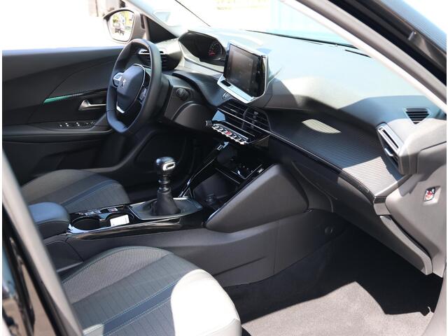 Peugeot 2008 1.2 100PK Allure | AppleCarPlay/AndroidAuto | Cruise Control | Climate Control | 17''LMV | LED | Keyless | Parkeersenoren |